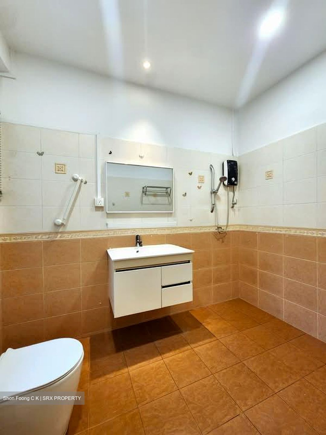 Beng Tong Mansion (D15), Apartment #561311191